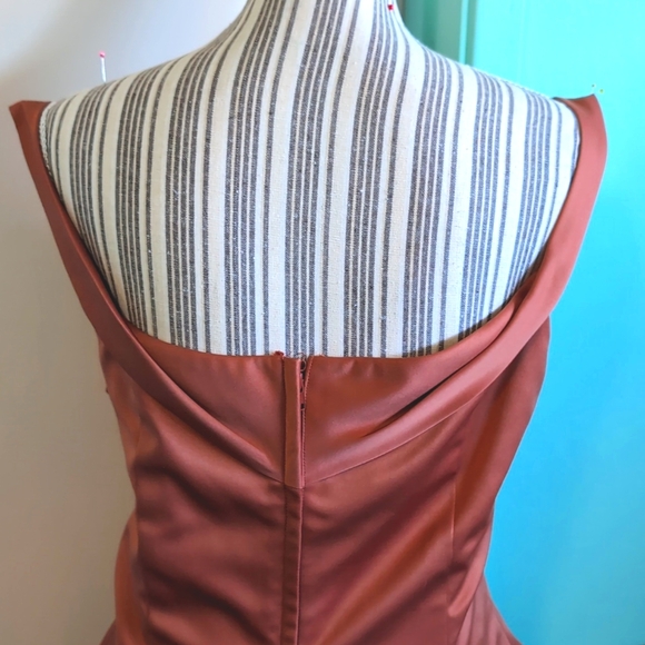 Classy formal gown - Picture 8 of 12